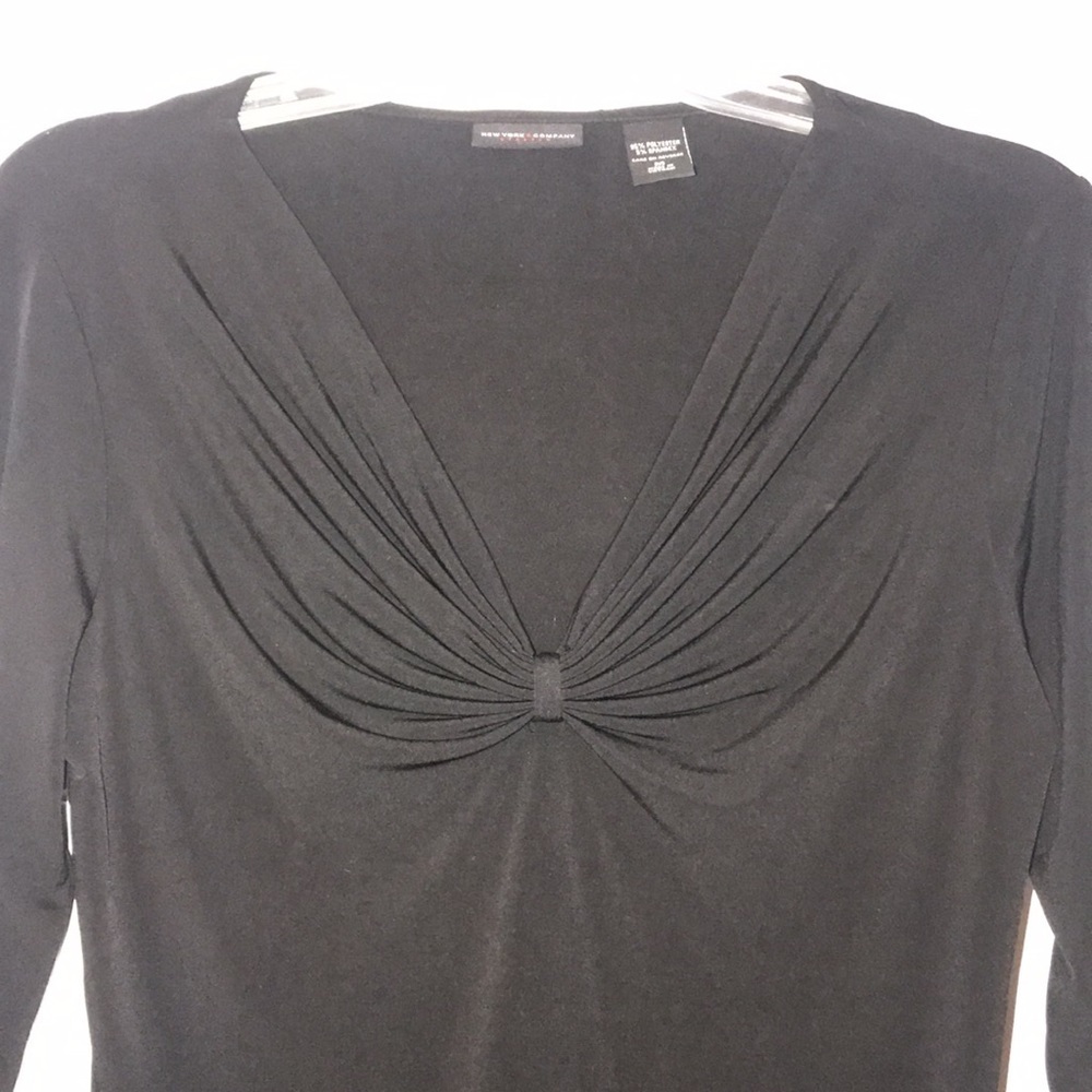 Women’s NY&Co Ruched Top - Picture 2 of 6